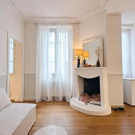 Cocon Soigne Sur Cour Pres Des Buttes-ch - 3 Pers Daire *